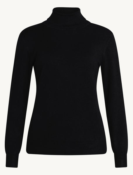 Pauline Pooloneule Musta