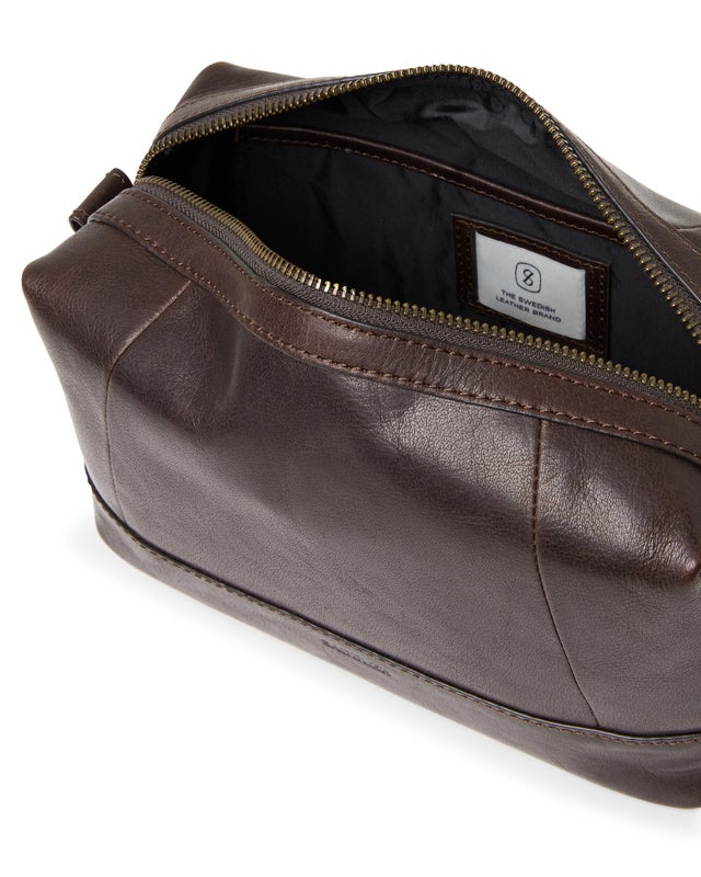 Saddler Cay toiletry laukku tummanruskea